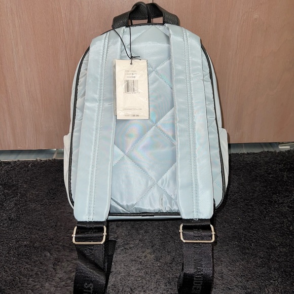 *NWT* Steve Madden Quilted Mini Backpack w/ Detachable Wristlet - Picture 2 of 16